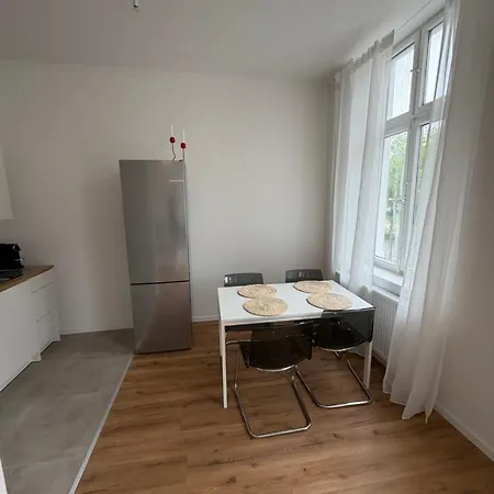 아파트 Modernes Am Lutherplatz 크레펠트